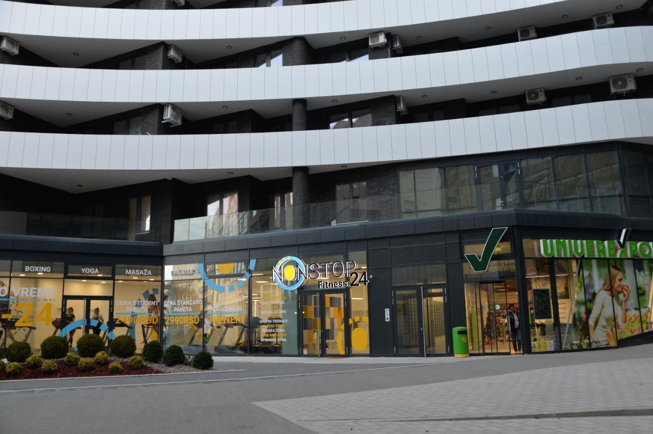 Pupin Palata Business Apartman B5 Novi Sad Buitenkant foto